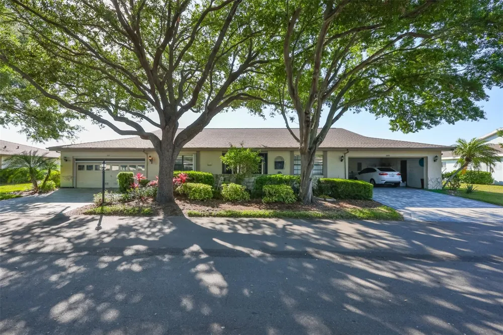 2611 LANCASTER DRIVE #33 Sun City Center, FL 33573