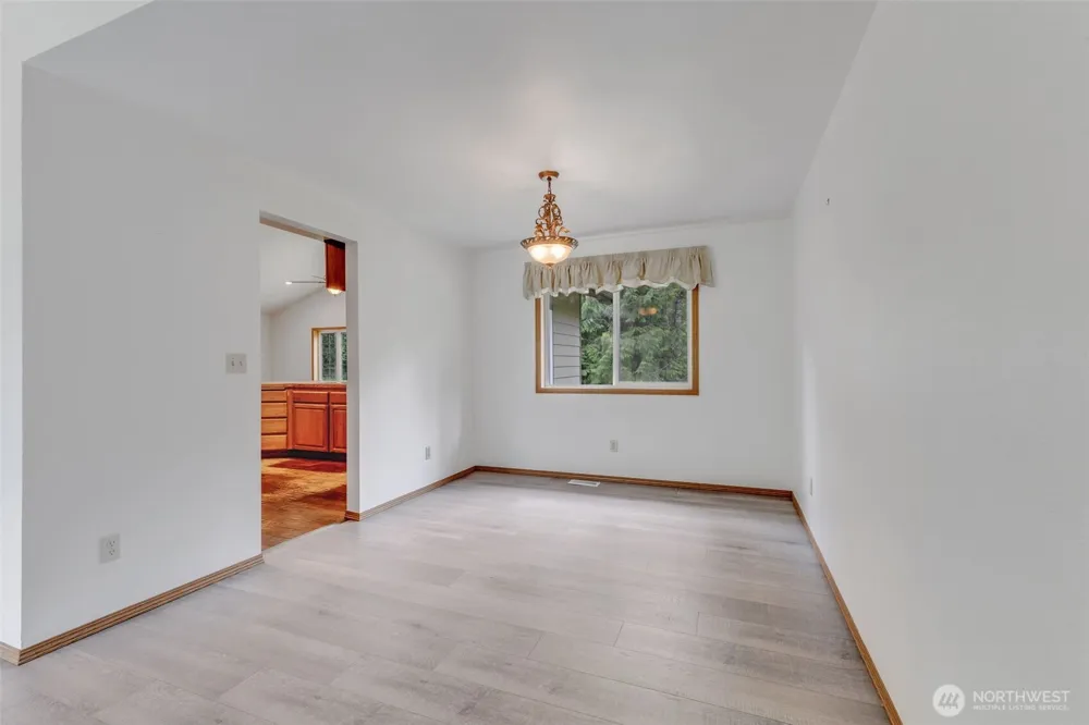 39322 310th Avenue SE Enumclaw, WA 98022