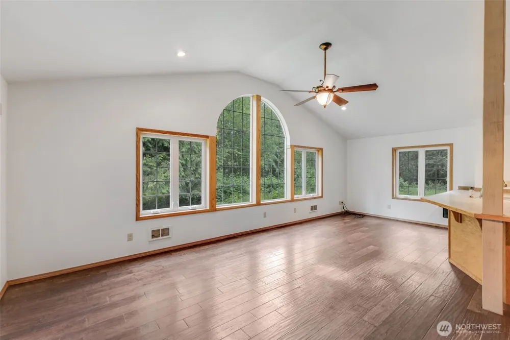 39322 310th Avenue SE Enumclaw, WA 98022