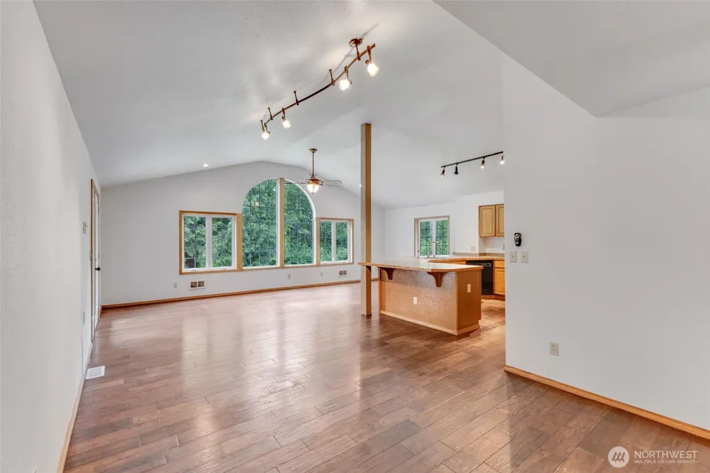 39322 310th Avenue SE Enumclaw, WA 98022