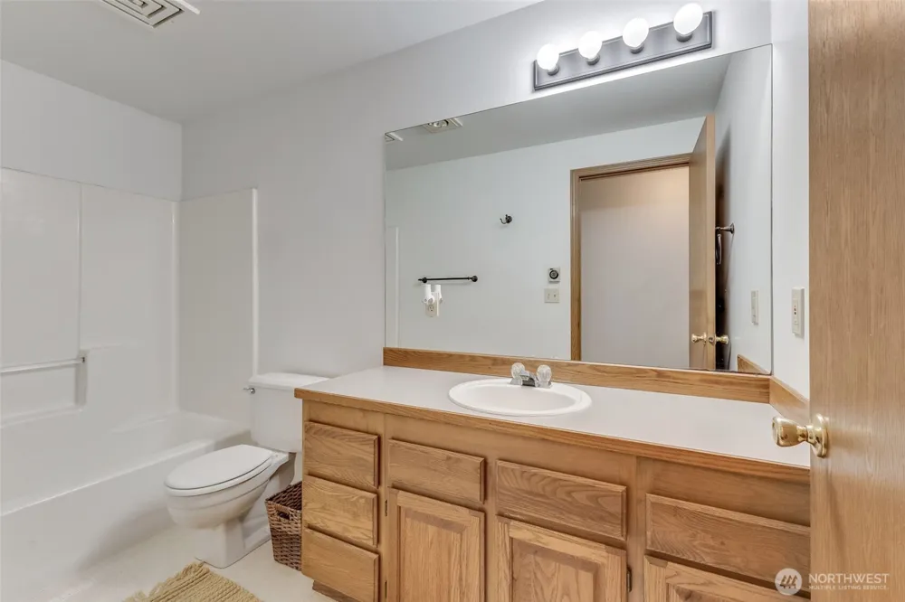 39322 310th Avenue SE Enumclaw, WA 98022