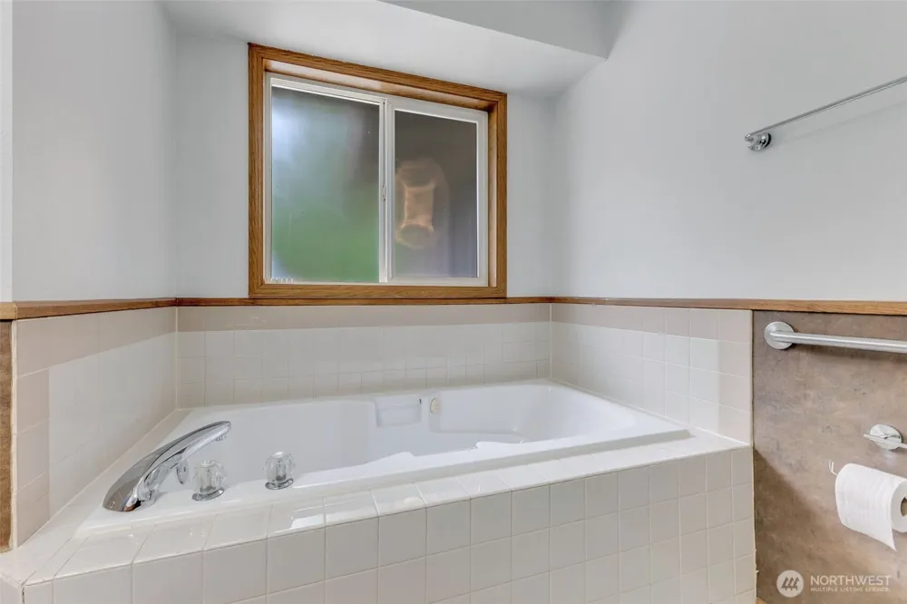 39322 310th Avenue SE Enumclaw, WA 98022