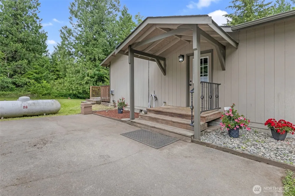39322 310th Avenue SE Enumclaw, WA 98022