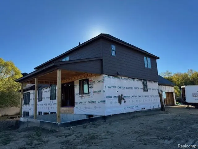 6489 POND Dr Drive Washington Township, MI 48094
