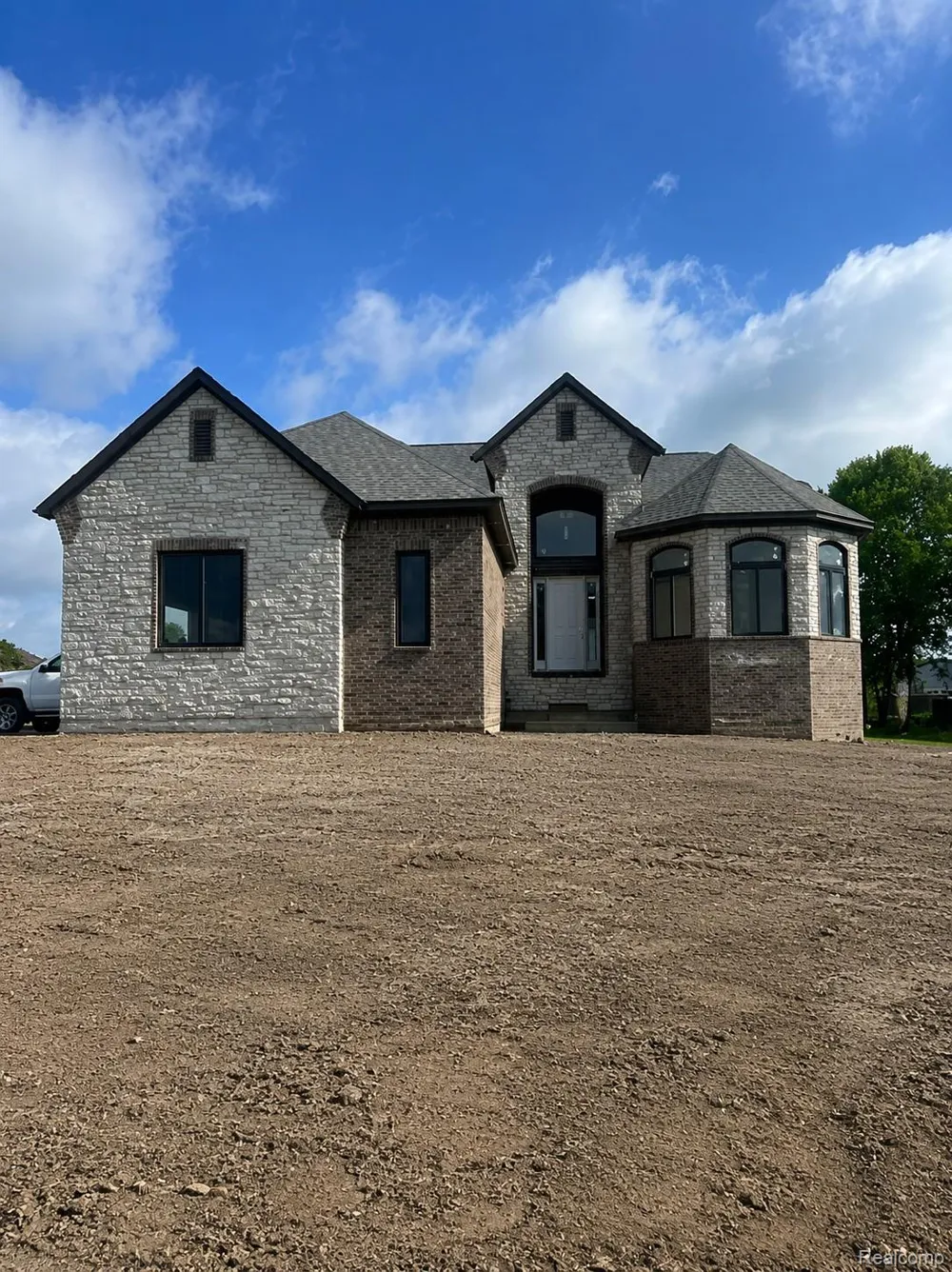 6489 POND Dr Drive Washington Township, MI 48094