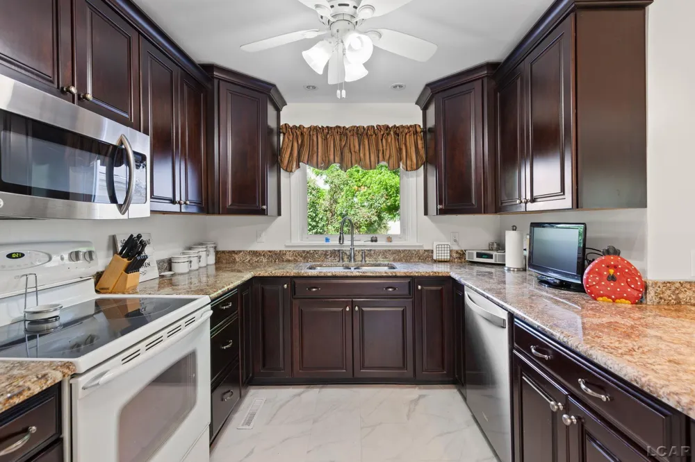 807 Conklin Drive Tecumseh City, MI 49286