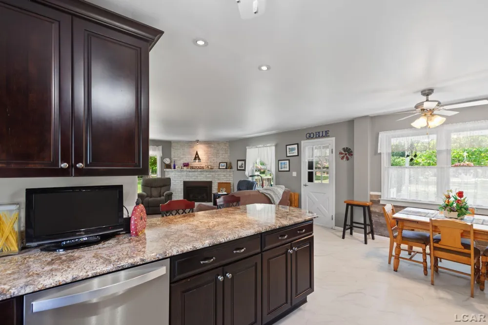 807 Conklin Drive Tecumseh City, MI 49286