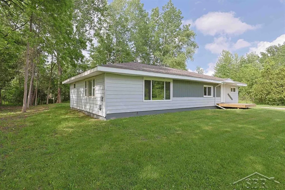 62 Five Mile Road Homer Township, MI 48640