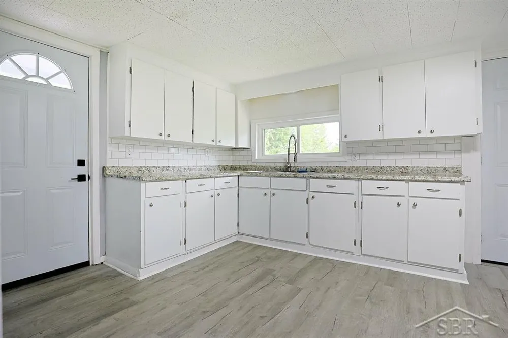 62 Five Mile Road Homer Township, MI 48640