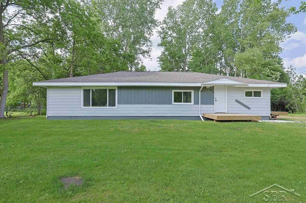 62 Five Mile Road Homer Township, MI 48640