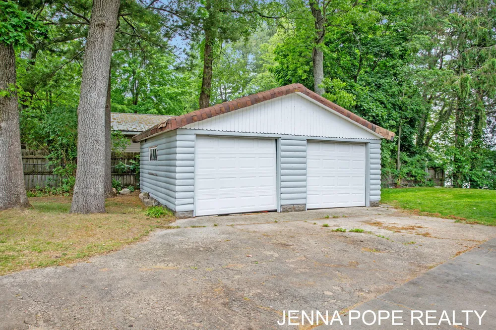 3860 Wilson Beach Road Cedar Creek Township, MI 49457