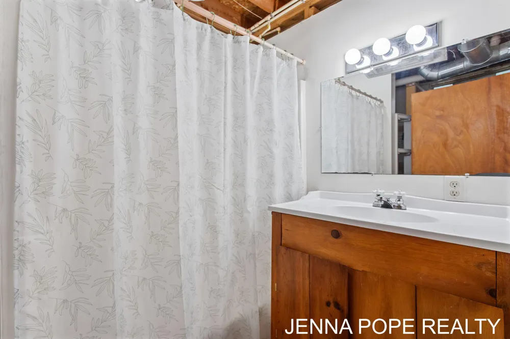 3860 Wilson Beach Road Cedar Creek Township, MI 49457