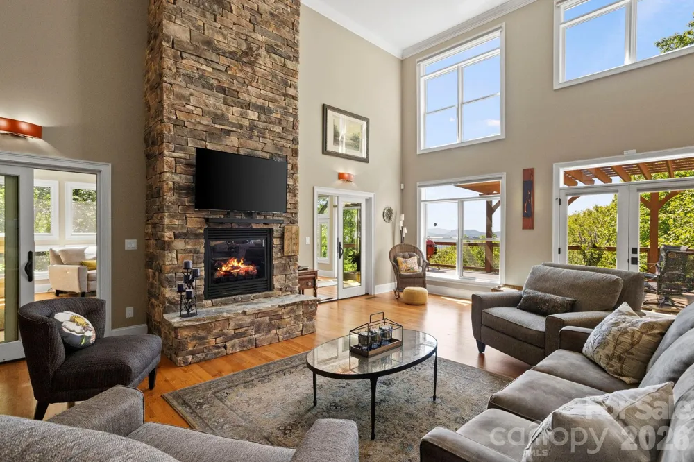 426 Eagle Ridge Road Zirconia, NC 28790
