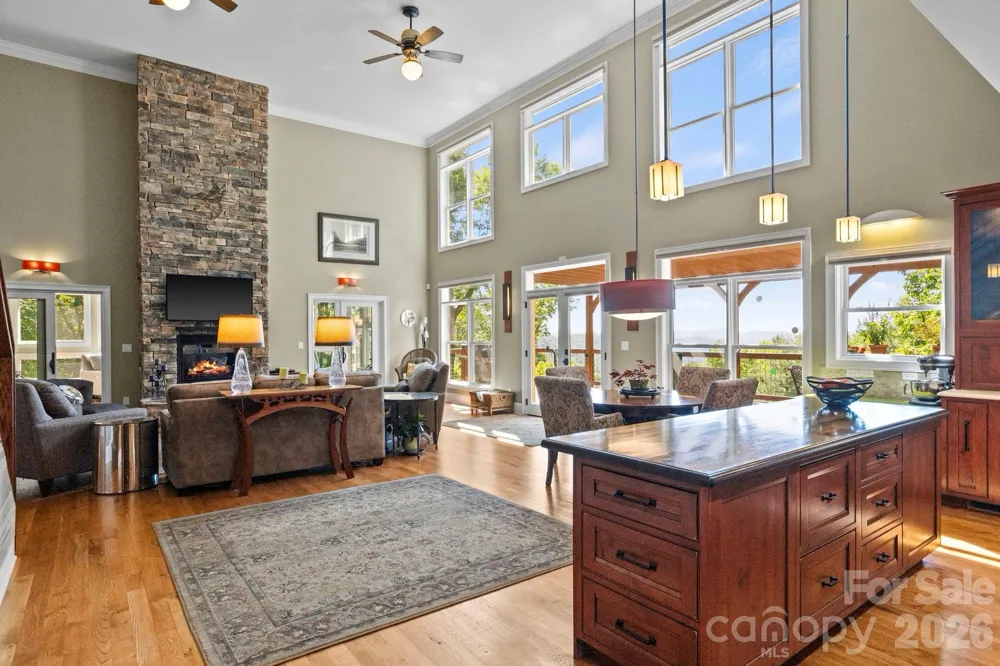 426 Eagle Ridge Road Zirconia, NC 28790