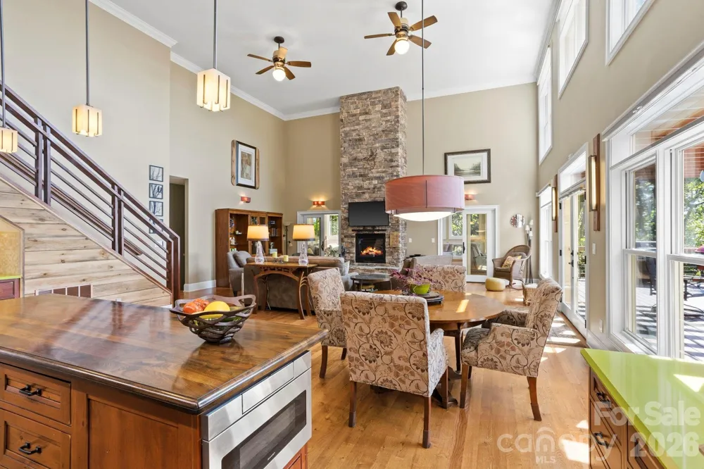 426 Eagle Ridge Road Zirconia, NC 28790
