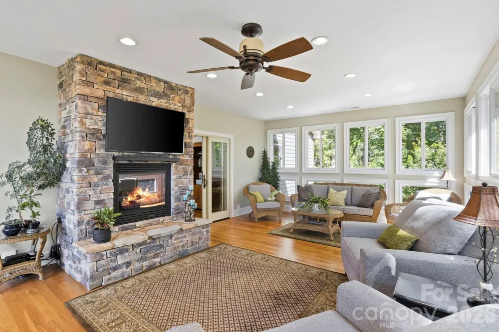 426 Eagle Ridge Road Zirconia, NC 28790