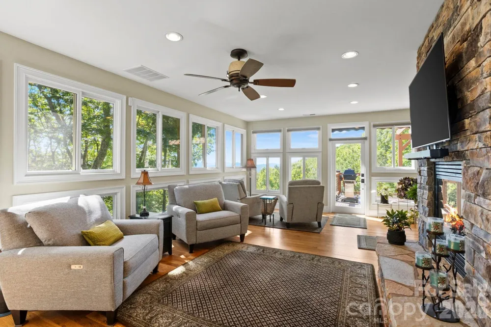 426 Eagle Ridge Road Zirconia, NC 28790