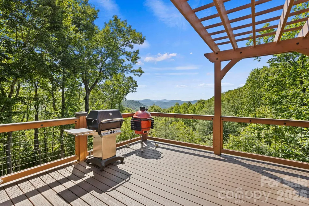 426 Eagle Ridge Road Zirconia, NC 28790