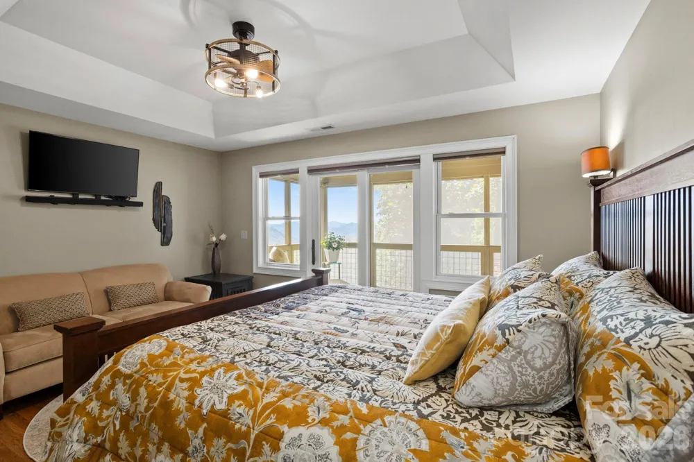 426 Eagle Ridge Road Zirconia, NC 28790