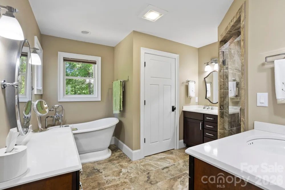 426 Eagle Ridge Road Zirconia, NC 28790