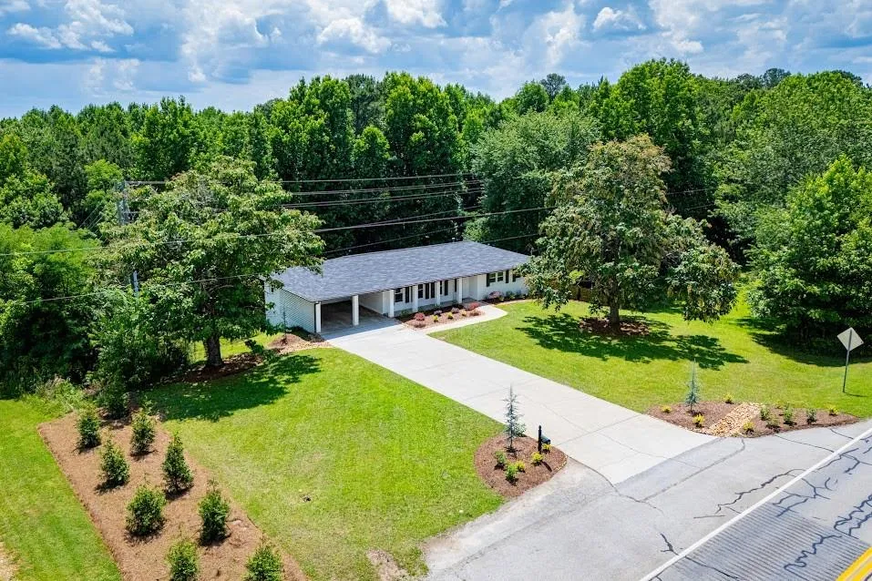 2932 US Highway 27 Buchanan, GA 30113