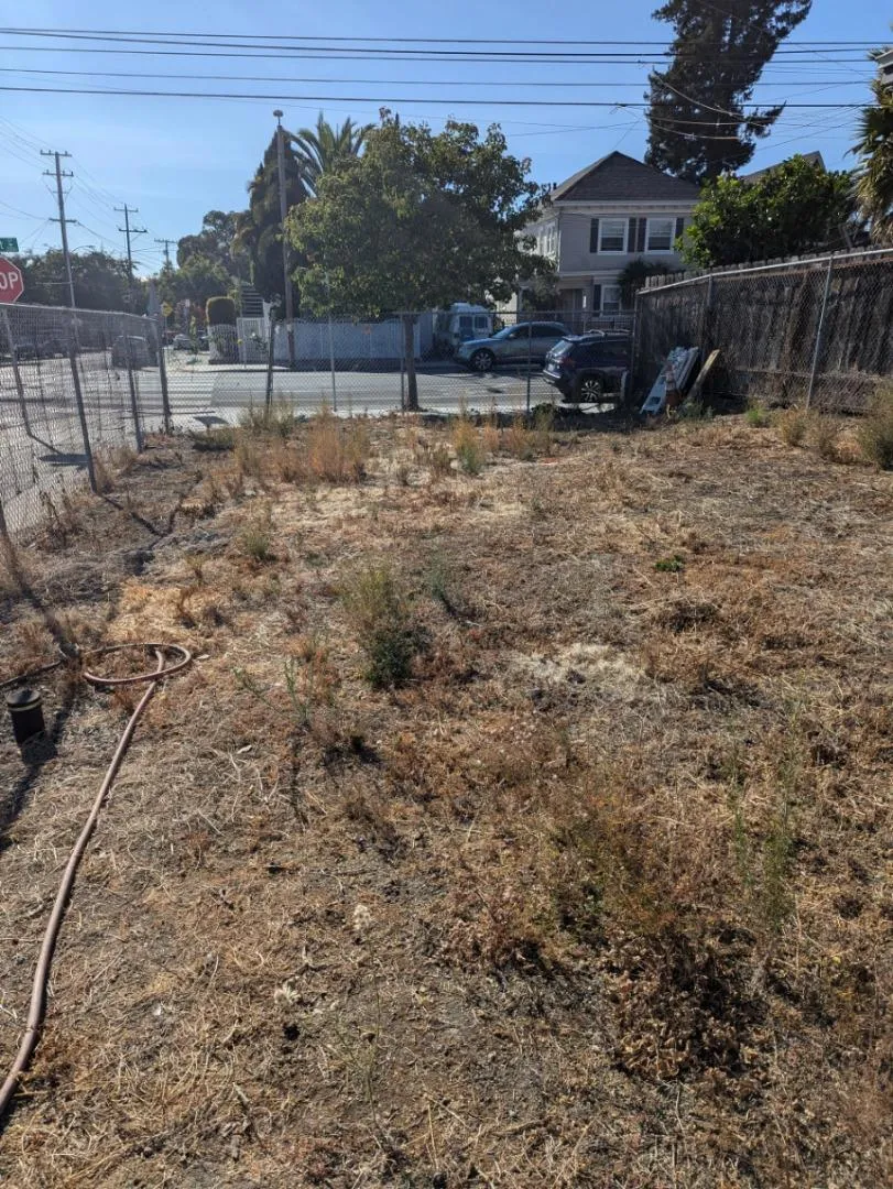 3700 West Street Oakland, CA 94608