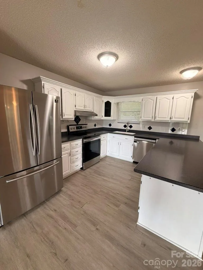 281 Cherrywood Circle Hayesville, NC 28904