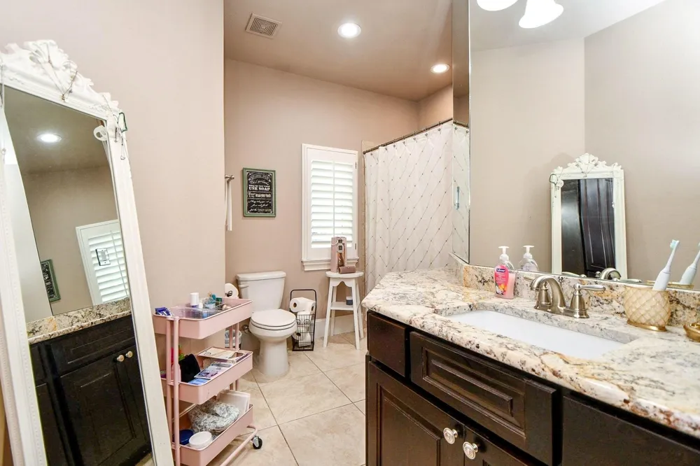 618 Yellow Tulip Trail Houston, TX 77079