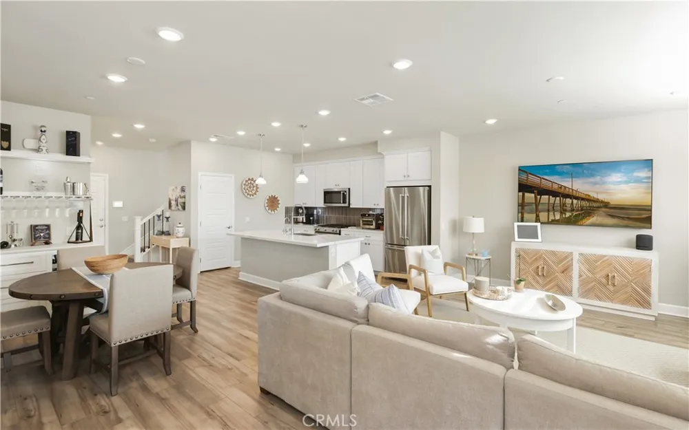 19239 Tideline Court Huntington Beach, CA 92648