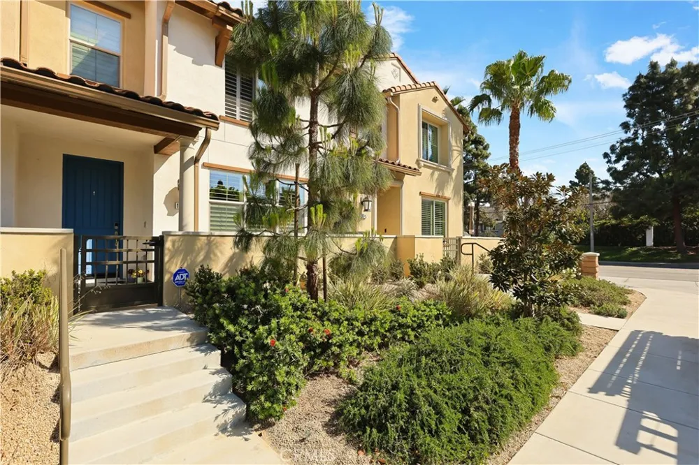 19239 Tideline Court Huntington Beach, CA 92648