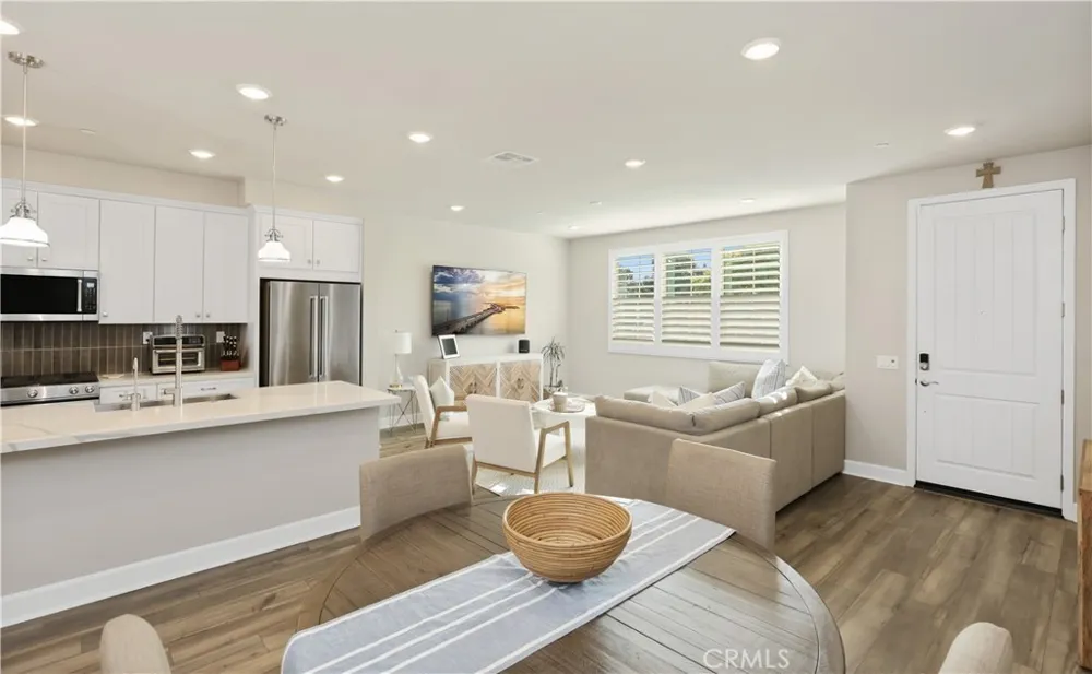 19239 Tideline Court Huntington Beach, CA 92648