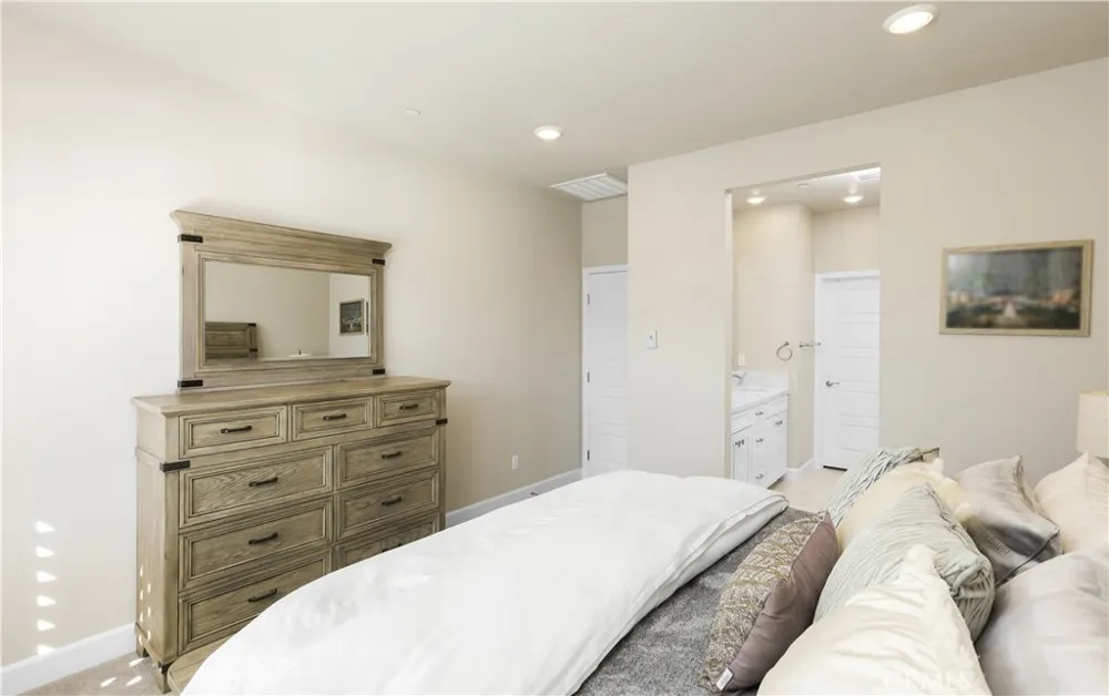 19239 Tideline Court Huntington Beach, CA 92648