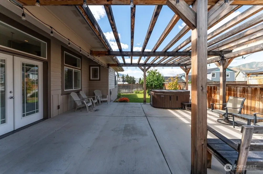 1020 Crest Loop Entiat, WA 98822