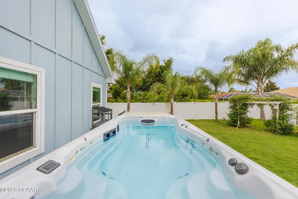 17 Rockwell Lane Palm Coast, FL 32164