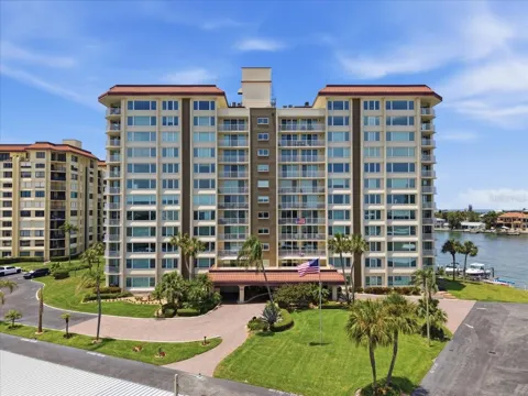 736 ISLAND WAY #1003