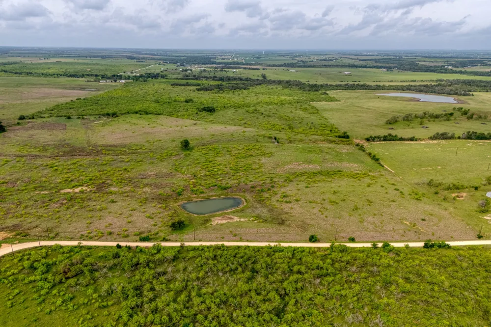 CR 471 Thrall, TX 76578
