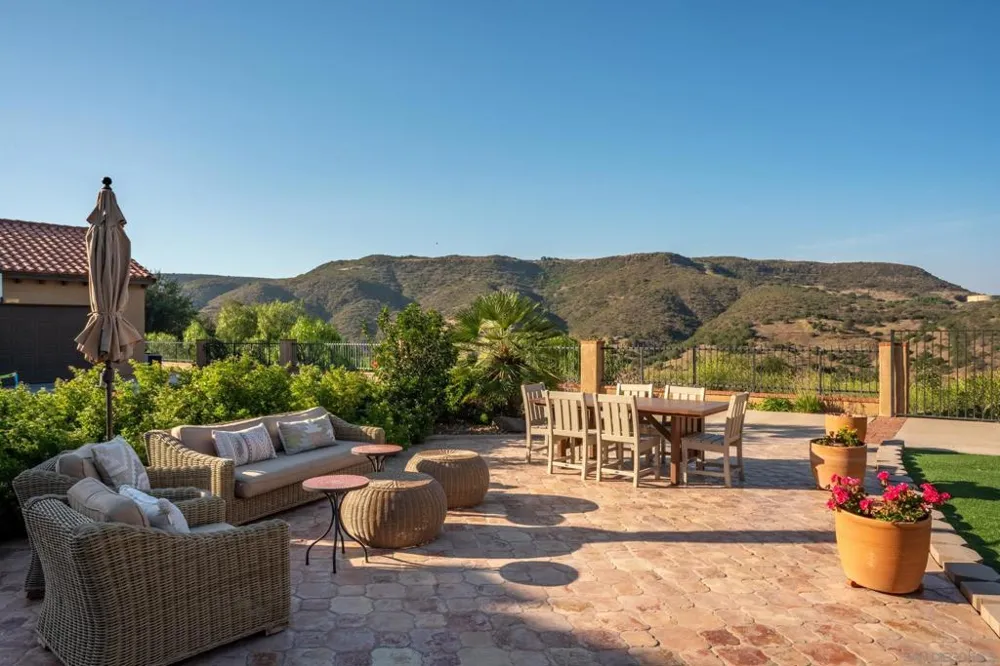 24922 Terreno Drive Temecula, CA 92590