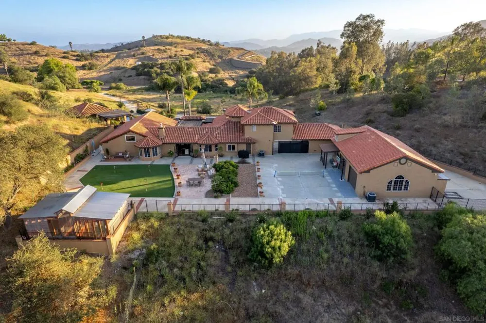 24922 Terreno Drive Temecula, CA 92590