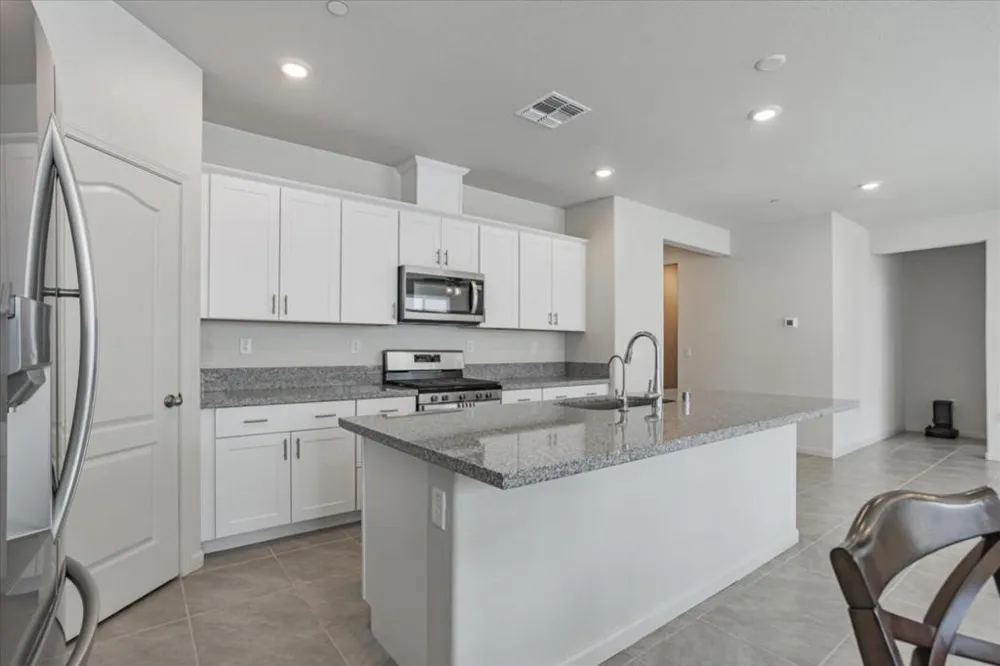 2051 Rosewood Drive Hollister, CA 95023