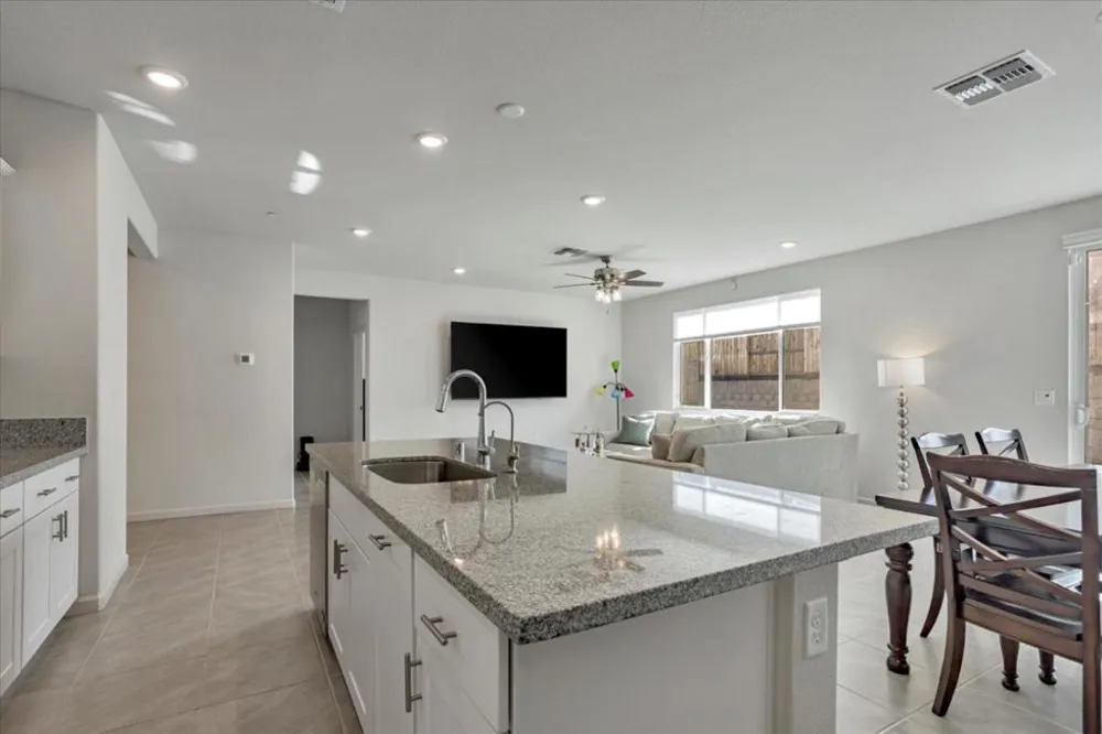 2051 Rosewood Drive Hollister, CA 95023