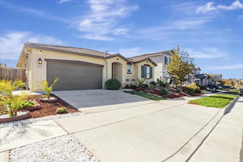 2051 Rosewood Drive Hollister, CA 95023