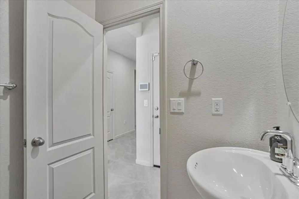 2051 Rosewood Drive Hollister, CA 95023