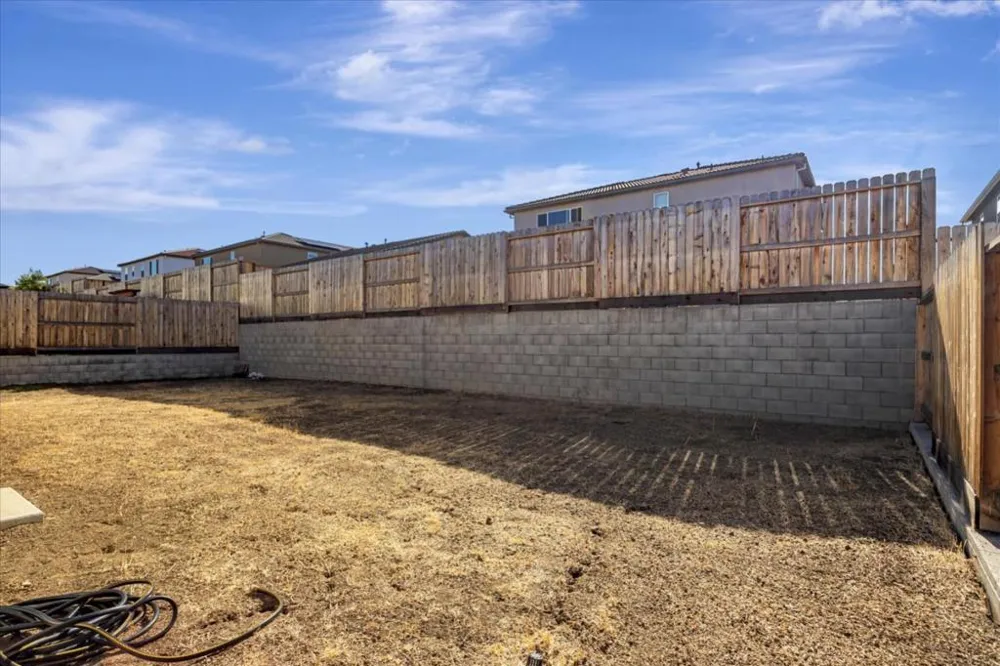 2051 Rosewood Drive Hollister, CA 95023