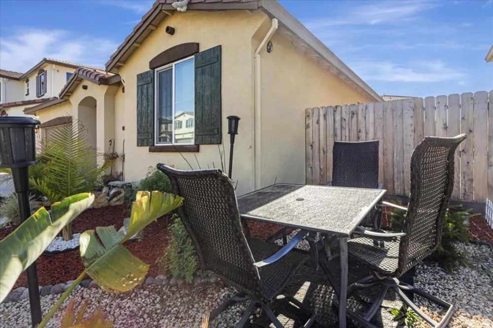 2051 Rosewood Drive Hollister, CA 95023