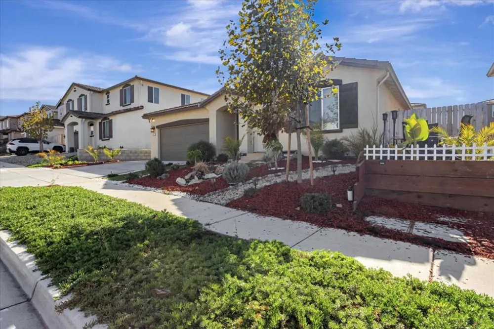 2051 Rosewood Drive Hollister, CA 95023