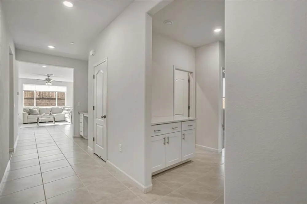2051 Rosewood Drive Hollister, CA 95023