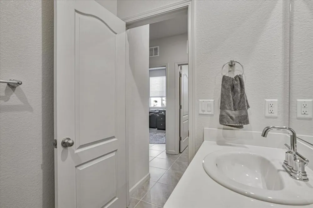 2051 Rosewood Drive Hollister, CA 95023