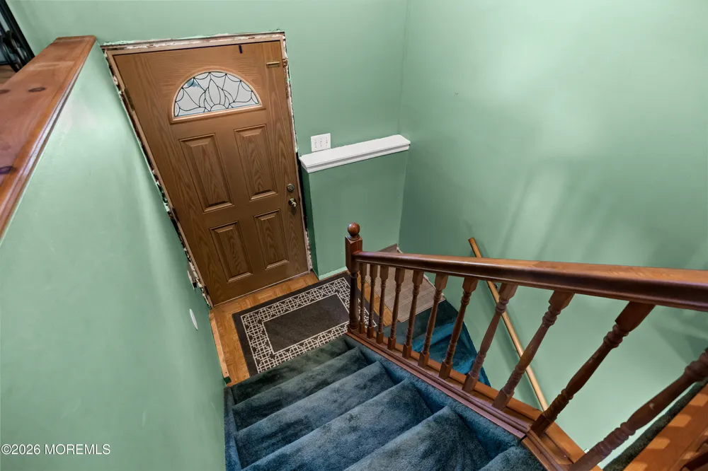 31 W Shore Drive Southampton, NJ 08088