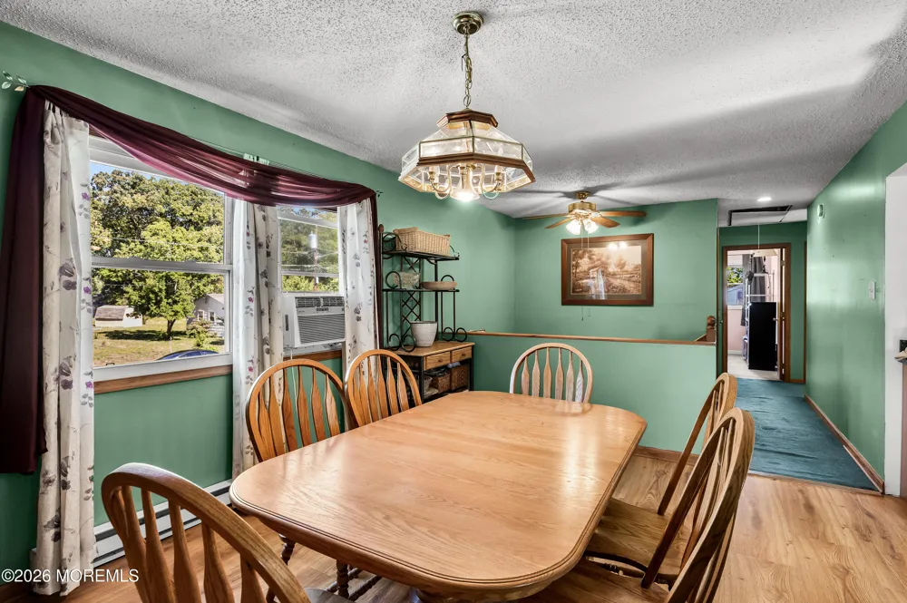 31 W Shore Drive Southampton, NJ 08088