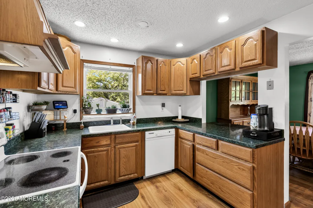 31 W Shore Drive Southampton, NJ 08088